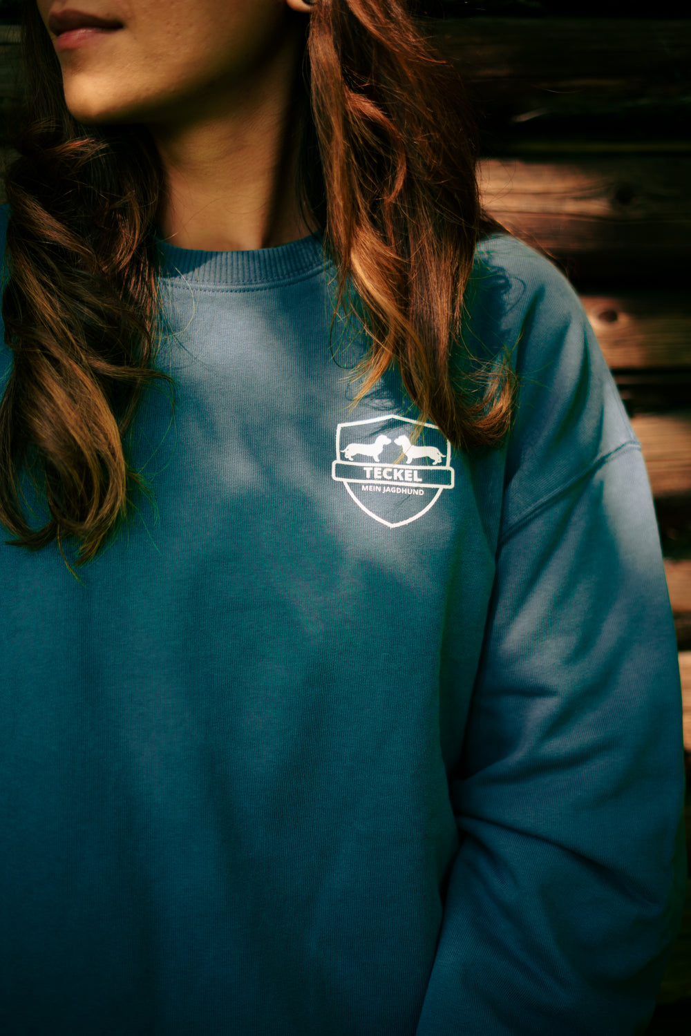 Bio Damen Sweater ADA – Deutsch Drahthaar Edition mit Wappen-Frontdruck, schwerer Stoff, nachhaltige Jagdmode aus 100% Bio-Baumwolle
